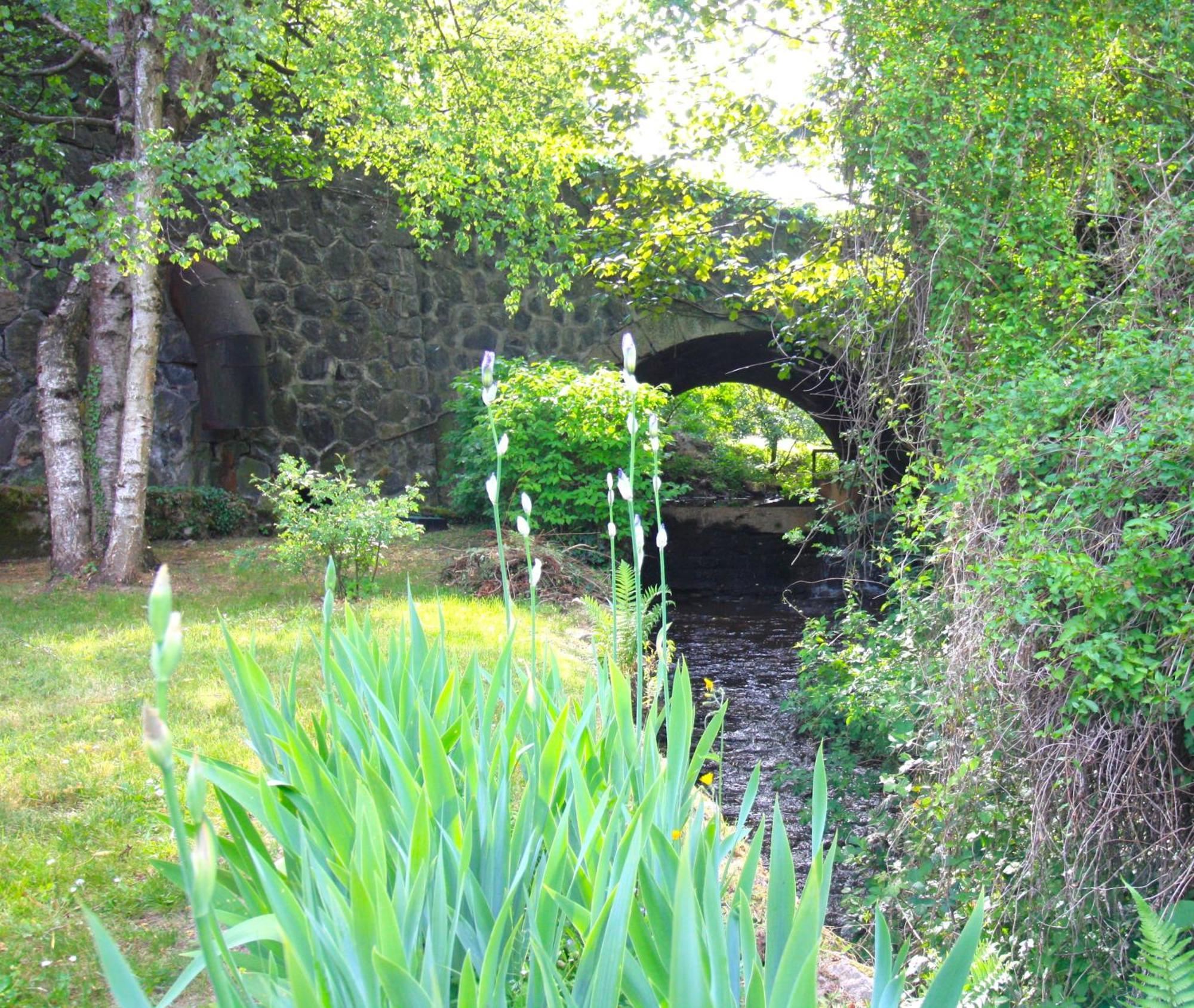 Un Jardin Secret Bed & Breakfast Yzeron Eksteriør bilde